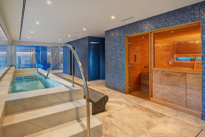 25 Minute Couples Massage with Spa Access - Booking timing, cancellation, and practical planning