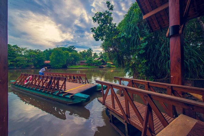 8-Day Romantic Honeymoon Tour - Days 2 and 3: Village paths and waterfall water in Belihuloya