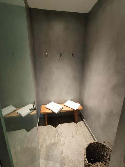 Akrotiri: Aromatherapy Couples Massage - Key points at a glance