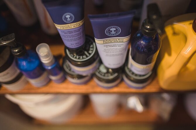 Akrotiri: Couples' Aromatherapy Massage - Should you book the Akrotiri couples massage?