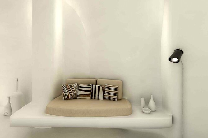 Akrotiri: Couples Massage & Pool Day Access - Choosing 60 or 90 minutes