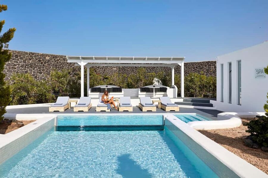 Akrotiri:Departure Day Spa Experience Couples Massage & Pool - Should you book the Akrotiri departure spa?