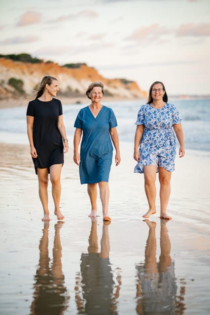 Algarve: 1 hour Couple & Family Photoshoot - The Algarve backdrop without a rushed sightseeing schedule