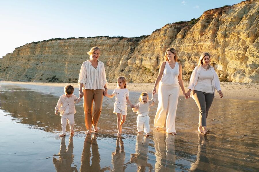 Algarve: 1 hour Couple & Family Photoshoot - Communication and comfort matter here