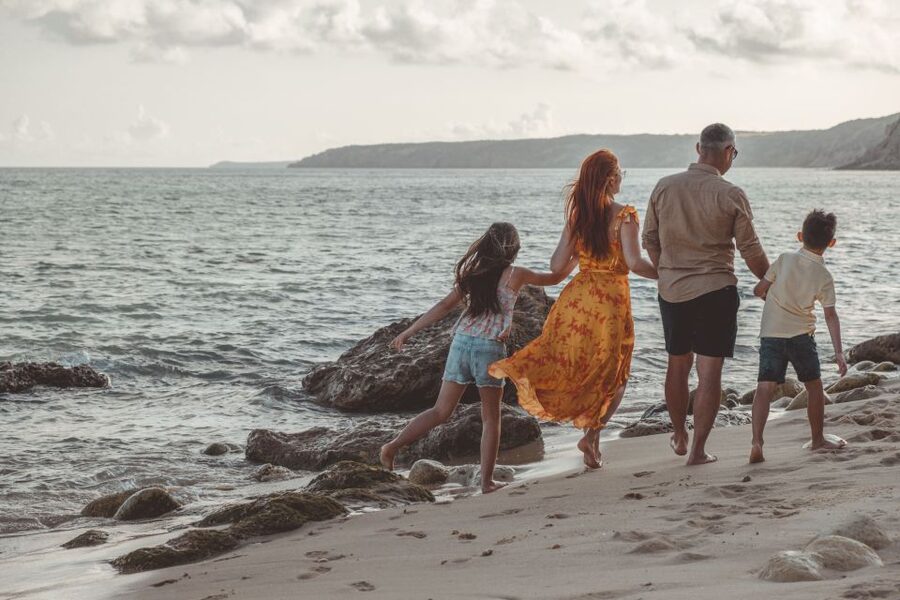 Algarve: Photoshoot for couple, family, portrait - Is $412 good value for up to five people?