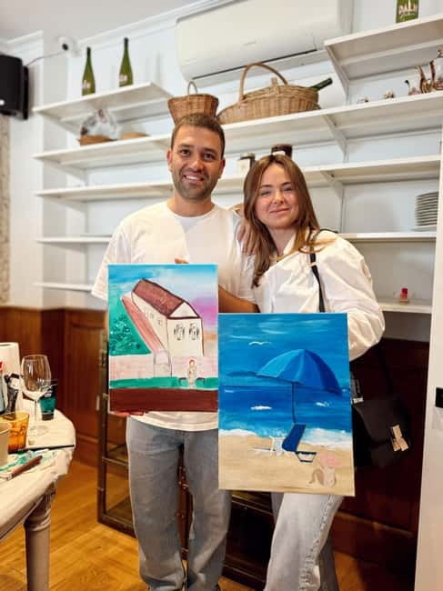 Alicante: Private Art Experience for Couples – Paint & Sip - A quiet date at Café Bardin
