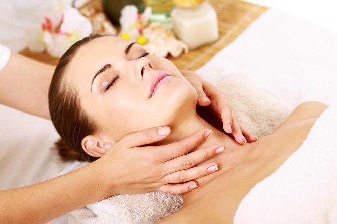 Athens Couples Escape Spa Treatment with Fish Pedicure - The main event: a 60-minute couples massage