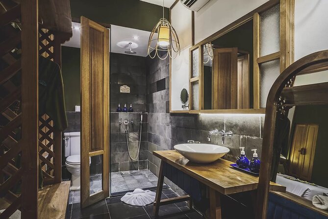 Bali: 5 Days All Inclusive - Romantic Honeymoon Package (Silver) - A couples spa treatment in Ubud