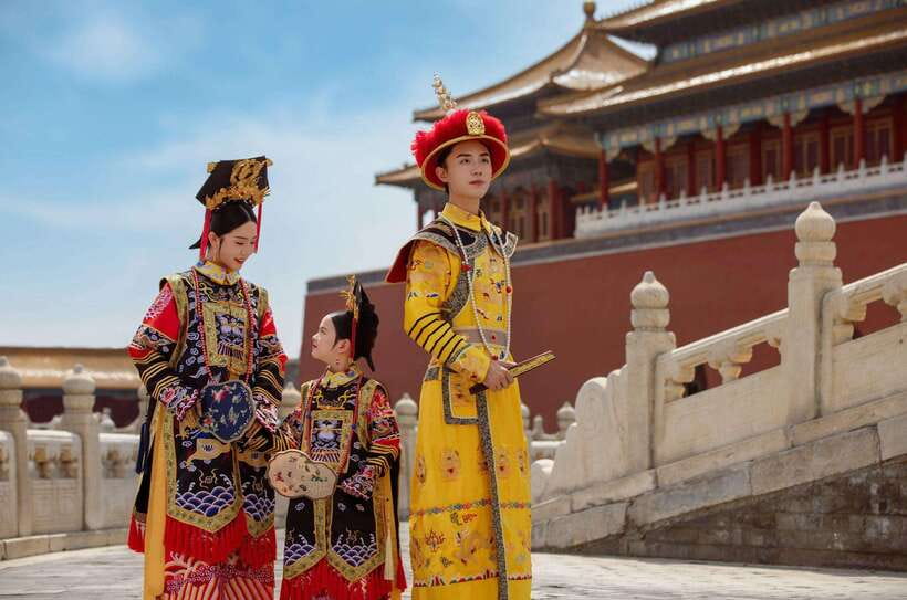 Beijing: Hanfu Experience & Photo Shoot – Family & Couples - Photographing Beside the Forbidden City Moat