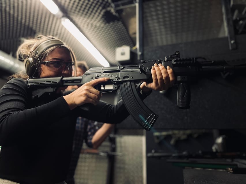 Budapest: Shooting Experience for Couples, The Perfect Date - The listed firearm program, shot by shot