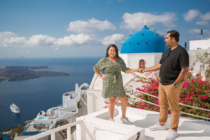 Couple and Family Photoshoot Experiece in Santorini - Why this Santorini photoshoot works well