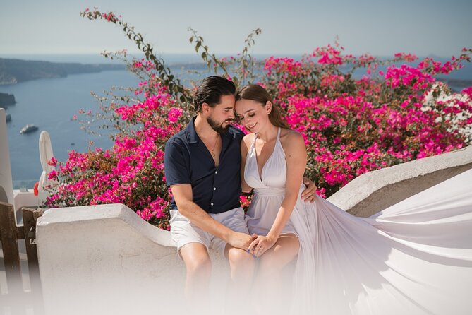 Couple and Family Photoshoot Experiece in Santorini - Stop three: working with a local photographer