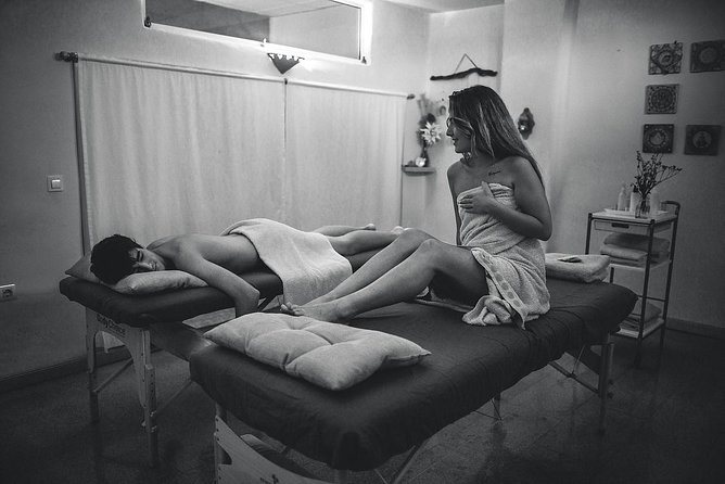 Couple Massage: 1 hour - What Happens at MasVital Massage Center