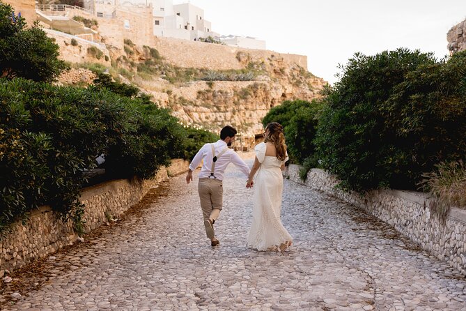 Couple or family photo shoot Polignano a Mare - Weather, booking, and practical details