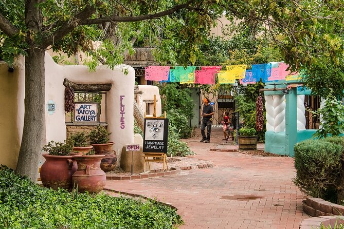 Couple’s Private Enchanting Walk in the Heart of Albuquerque - Quick points before you book
