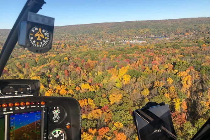 Couple's Private Hudson Valley Fall Foliage Helicopter Tour from Westchester - Why This Hudson Valley Flight Is Worth Considering