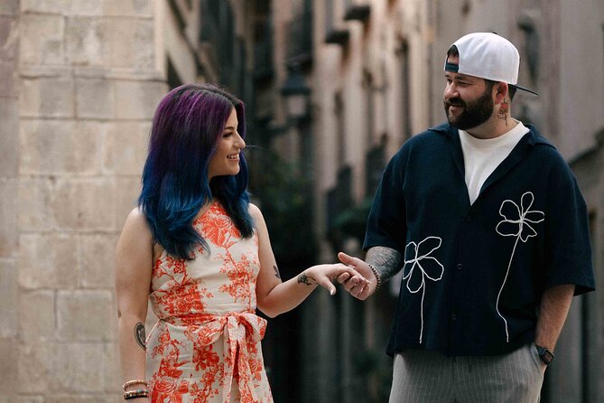 Couples Photoshoot Barcelona - Walking into Barcelona’s Gothic Quarter