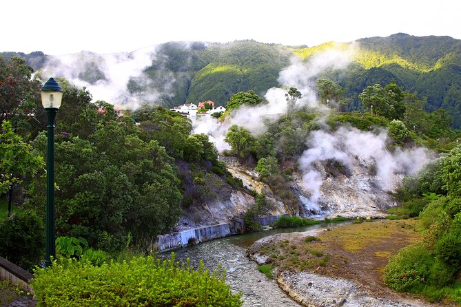 Couples PRIVATE Hybrid 4X4 Tour - Furnas (Inc Hot Springs and 3 Course Lunch) - Why this private Furnas tour works well for couples