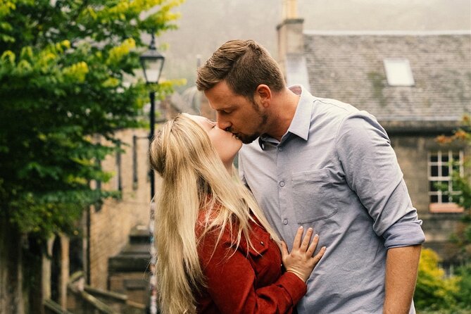 Edinburgh Photoshoot for Couples, Families & Solo Travellers - Why a private Edinburgh photoshoot can be worth it