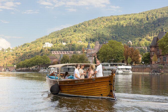 Exclusive private boat trip for couples in Heidelberg - Starting at Uferbar and settling onto the river