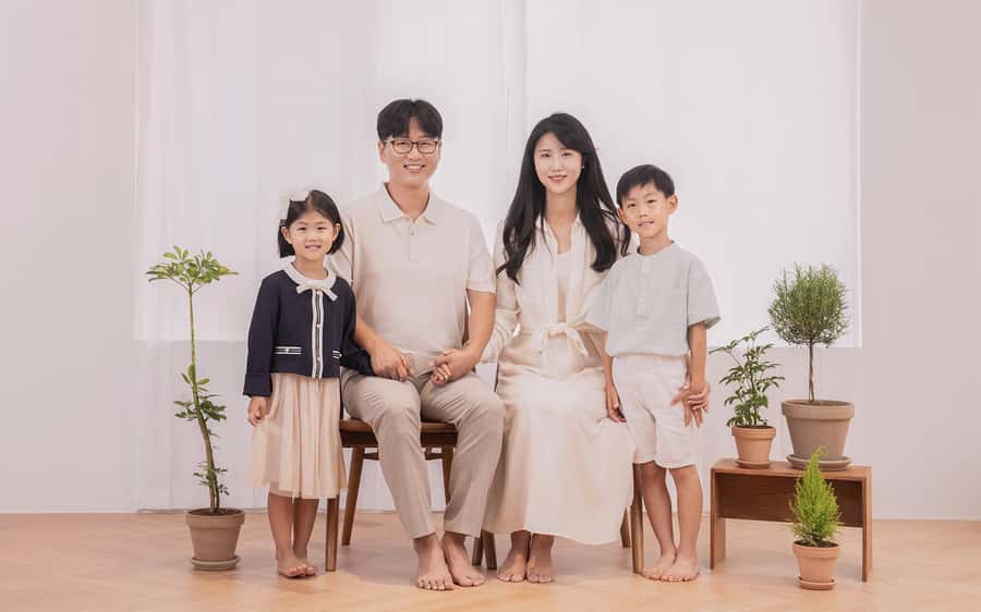 Family, Couple, and Group Photoshoot in Seoul - What This Seoul Photoshoot Is Really Like