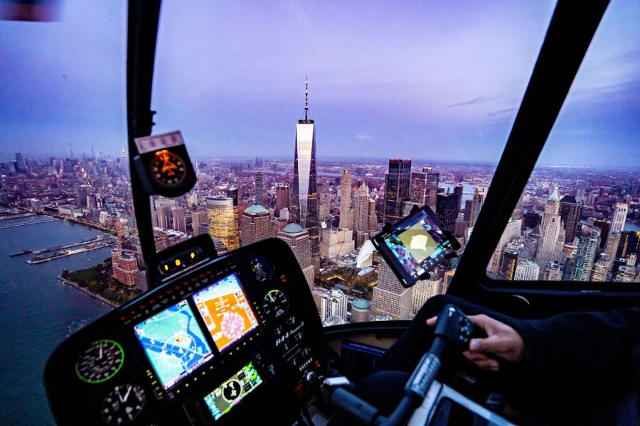 From Westchester: NYC Private Helicopter Tour for Couples - Who will enjoy this flight most?