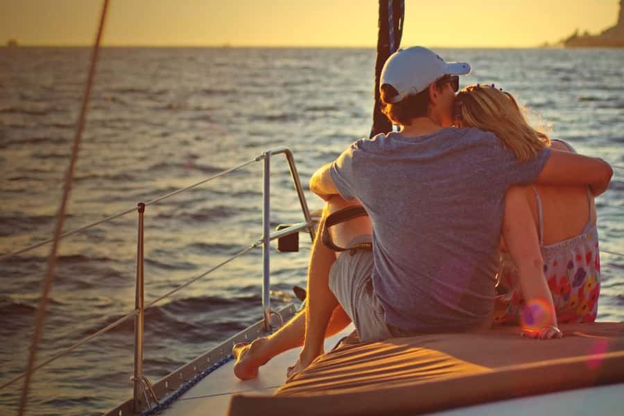 Grand Bay: Honeymoon/Lovers Sunset Tour with Romantic Dinner - Meeting the catamaran in Grand Baie