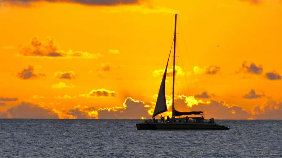 Grand Bay: Honeymoon/Lovers Sunset Tour with Romantic Dinner - Should you book this Mauritius catamaran dinner?