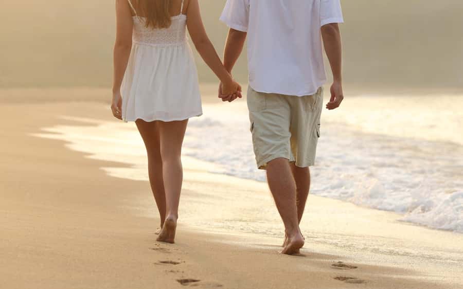 Grand Bay: Honeymoon/Lovers Sunset Tour with Romantic Dinner - The short sunset cruise toward the North Islands