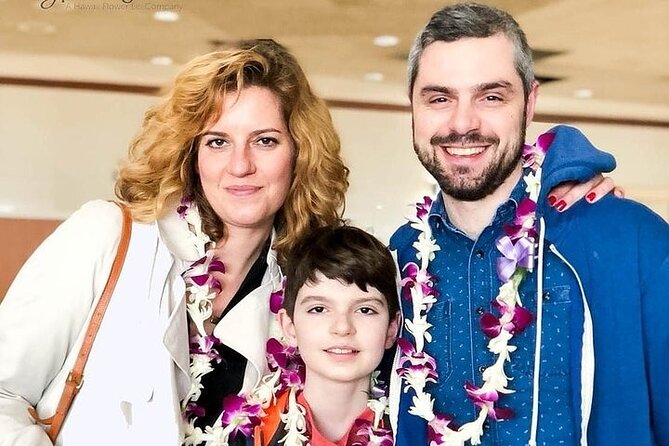 Honeymoon Airport Lei Greeting on Kona Hawai'i - The cultural meaning without turning it into a lesson