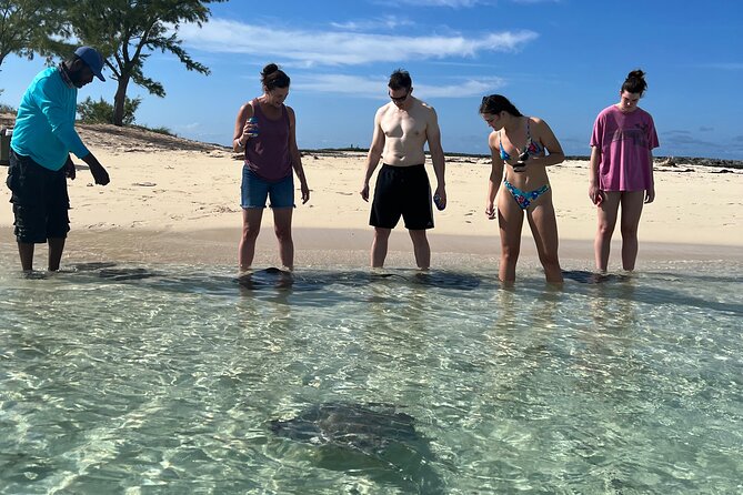 Honeymoon Harbour and The Sapona Day Trip - The Sapona wreck and one hour on the water
