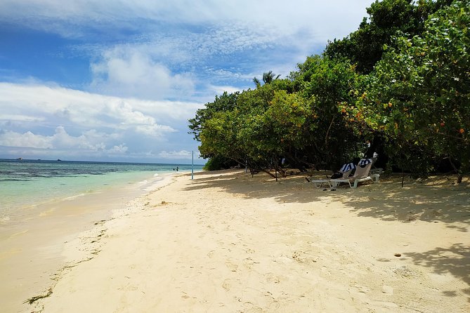 Honeymoon on Maldives - Day two: the uninhabited-island picnic