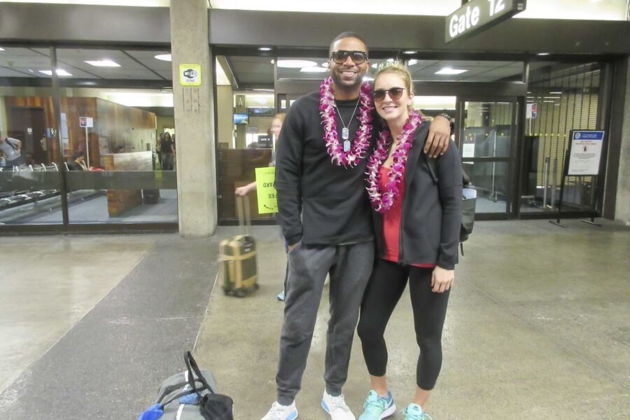 Kona Honeymoon Airport Lei Greeting - What Happens During the 20 Minutes