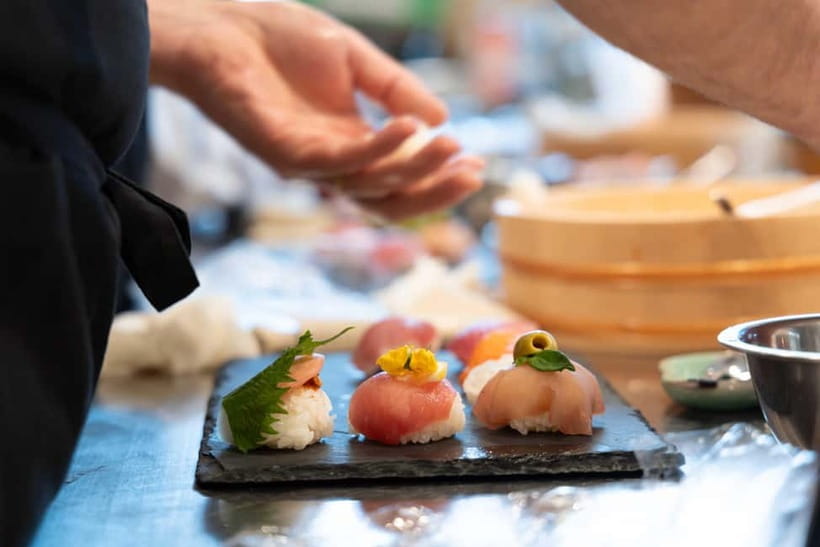 Kyoto: Enjoy Sushi & Market Tour! Best for Family & Couple! - Group size, languages, and accessibility