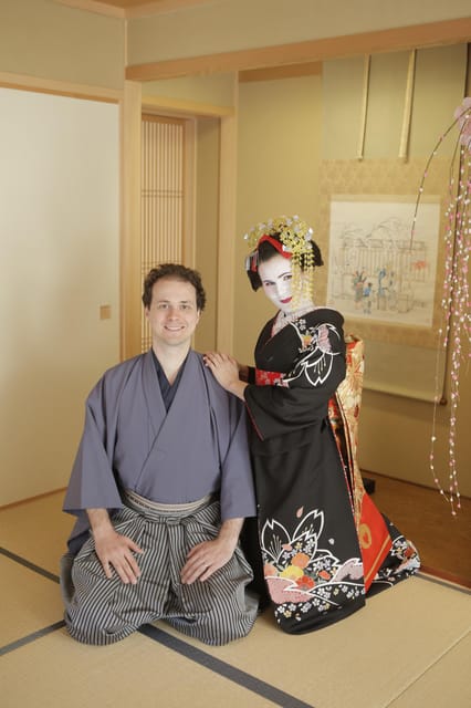 Kyoto kiyomizu Temple : Maiko and Samurai Couple Photoshoot - Maiko makeup, samurai styling, and the finished look
