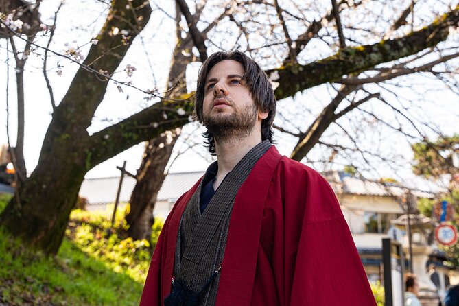 Kyoto Private Kimono Photoshoot for Couple and Solo - Choosing the kimono and preparing for the camera
