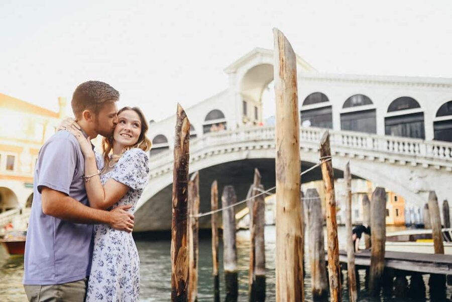 LAND & GONDOLA PHOTOSHOOTING - Why an early morning shoot works so well in Venice