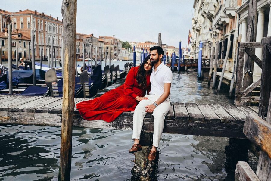 LAND & GONDOLA PHOTOSHOOTING - Rialto: the bridge, canals, and the change of pace