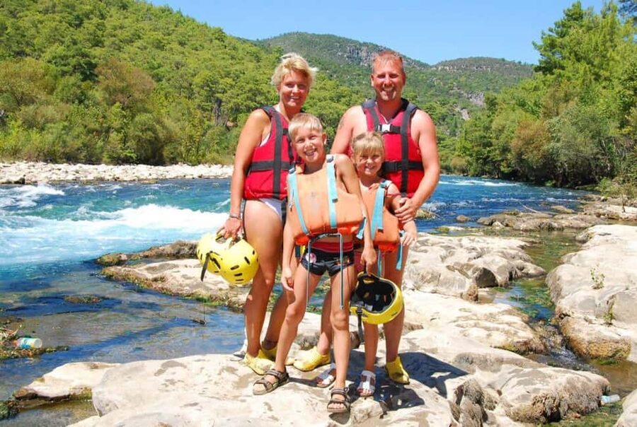 LC Rafting Tour for Families and Couples W/Lunch - First 7 Kilometers: Your Introduction to the River