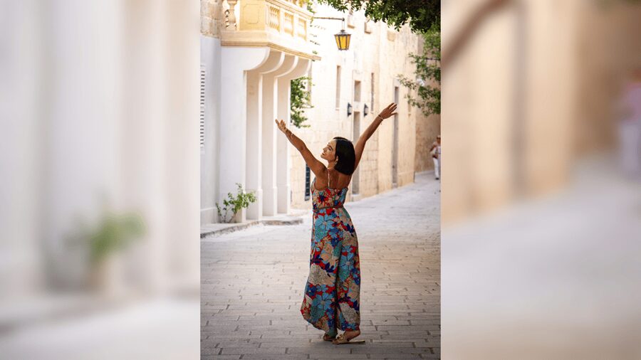 Malta: Romantic Couples Photoshoot - Timing, weather, and practical limits