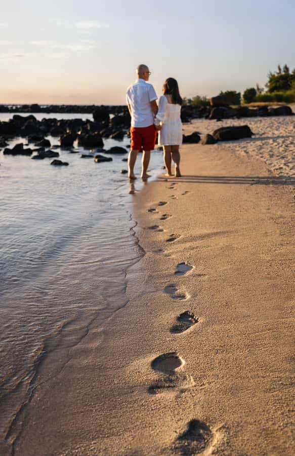 Mauritius: Sunset photoshoot (Honeymoon/family shoots) - The main shoot: candid moments beside turquoise water
