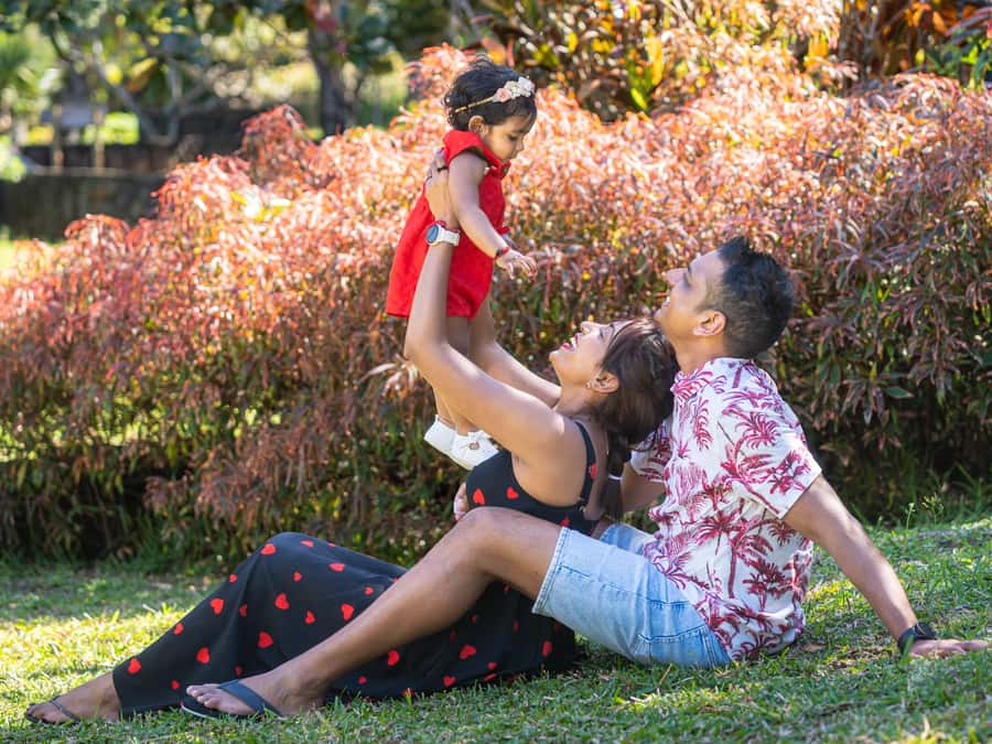 Mauritius: Sunset photoshoot (Honeymoon/family shoots) - What you receive after the camera stops