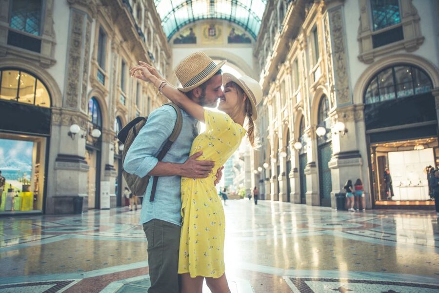 Milan: Romantic photoshoot for Couples - Why a Duomo photoshoot works for couples