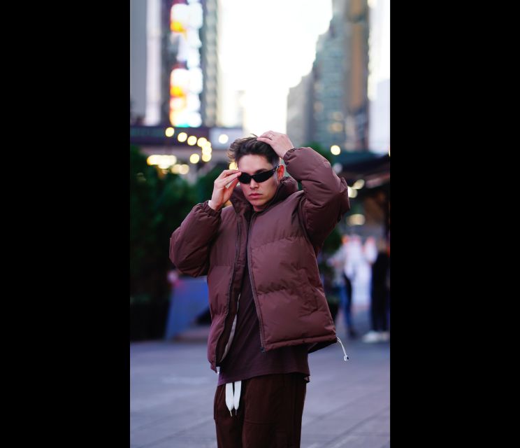 New York City: Solo or Couples Photoshoot in Times Square! - Timing, comfort, and practical planning