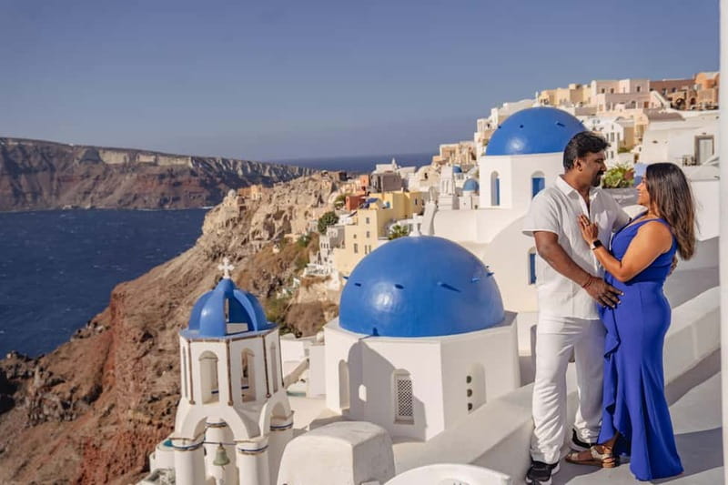 Oia: Couple Photoshoot Seprate Entrance to Blue Dome - Key points to know before booking