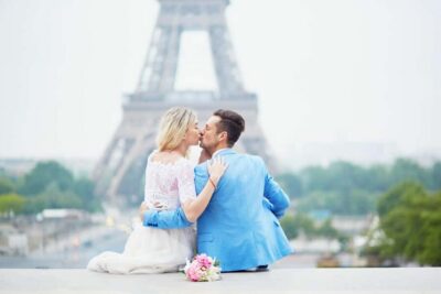 Romantic Couple Photoshoot (with flower bouquet!)
