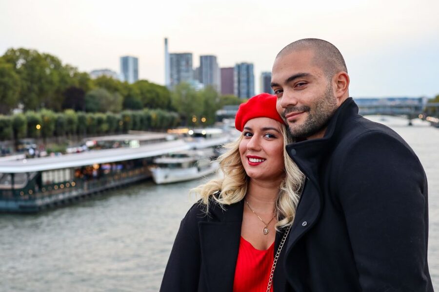 Paris: Romantic Photoshoot for Couples - Crowds, weather, and the limits of an outdoor shoot