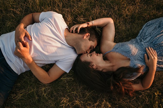 Photographer in Prague - Couple, engagement & portrait photoshoot - Forty edited photographs and what you receive