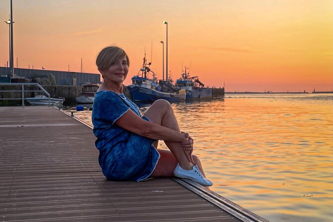 Photoshoot Session for Solo, Couples and Groups in Porto area - What to expect at the finish by the Porto quays