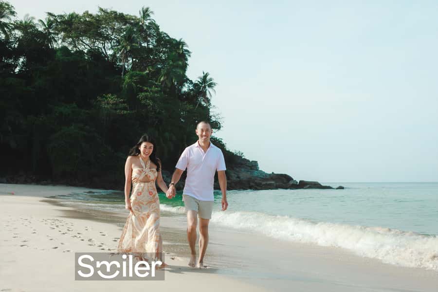 Phuket: couple photoshoot at Surin Beach - Forty-five minutes on Surin Beach